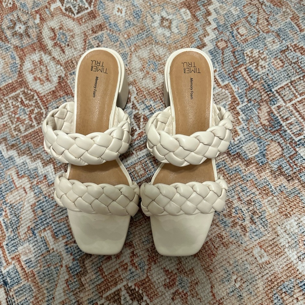 🌟🌟🤍🤍Cream color heels🌟🌟
